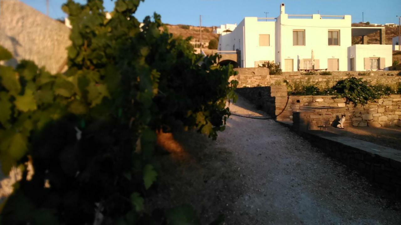 Nesaea Seafront House Villa Parasporos Eksteriør bilde